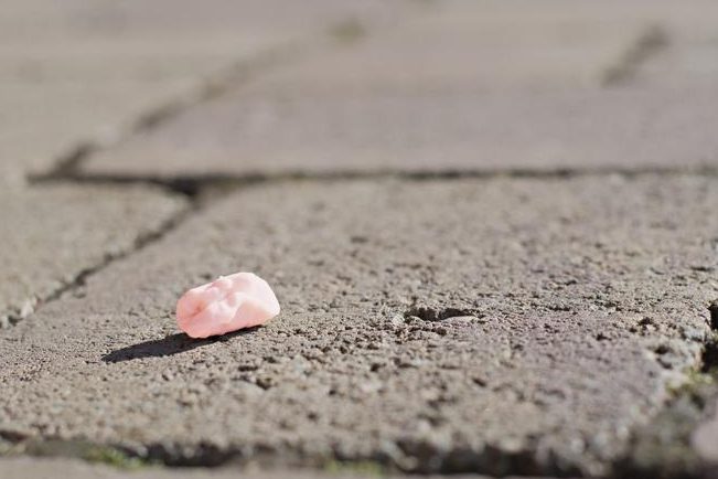 chicle en el suelo cuanto tarda un chicle en degradarse