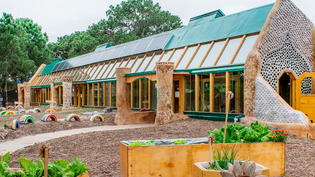 como hacer una casa sostenible y autosuficiente guia practica