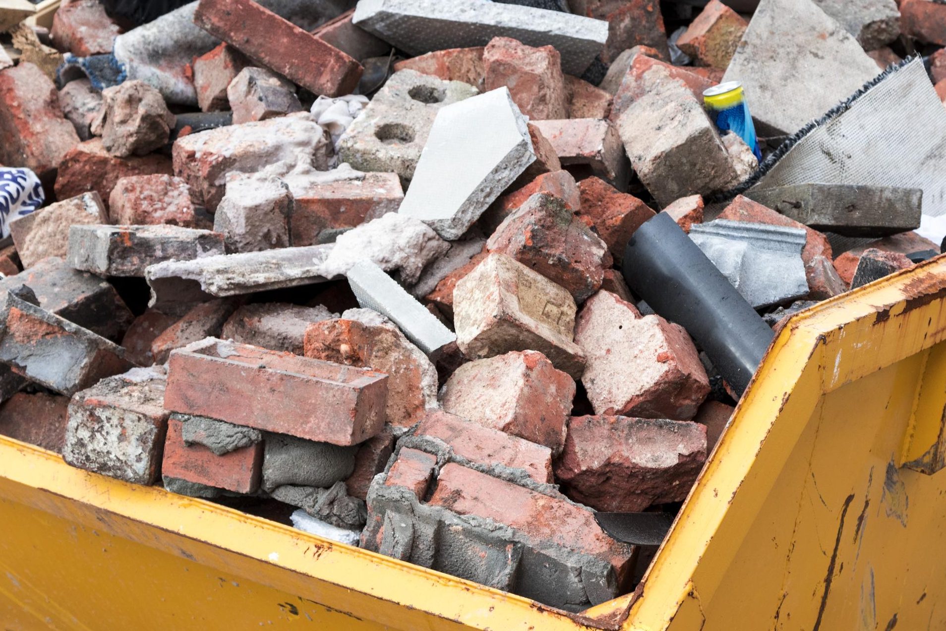 la correcta disposicion de los escombros de obra un reto ambiental