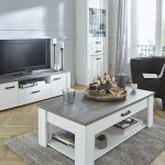 combinar muebles de distintas maderas y colores para tu hogar